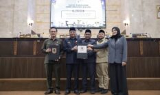 Pemprov Kalsel Sampaikan Raperda Penanaman Modal dan Pertanggungjawaban APBD 2025