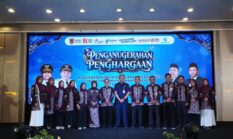 Dinkes Kalsel Berikan Penghargaan bagi Tenaga Kesehatan Teladan 2026